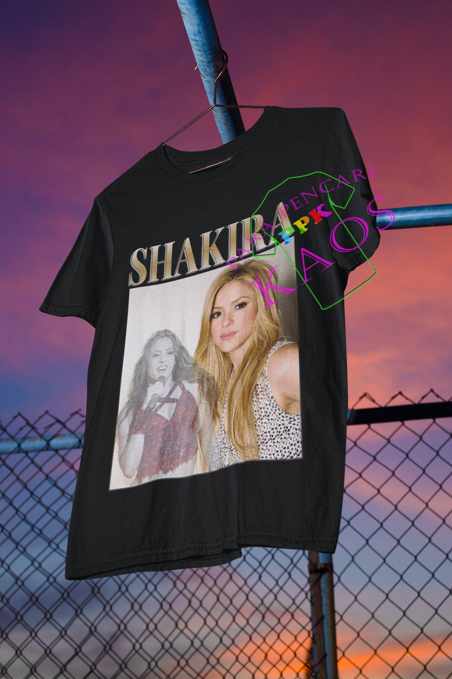 Discover Shakira Retro Style T-Shirt