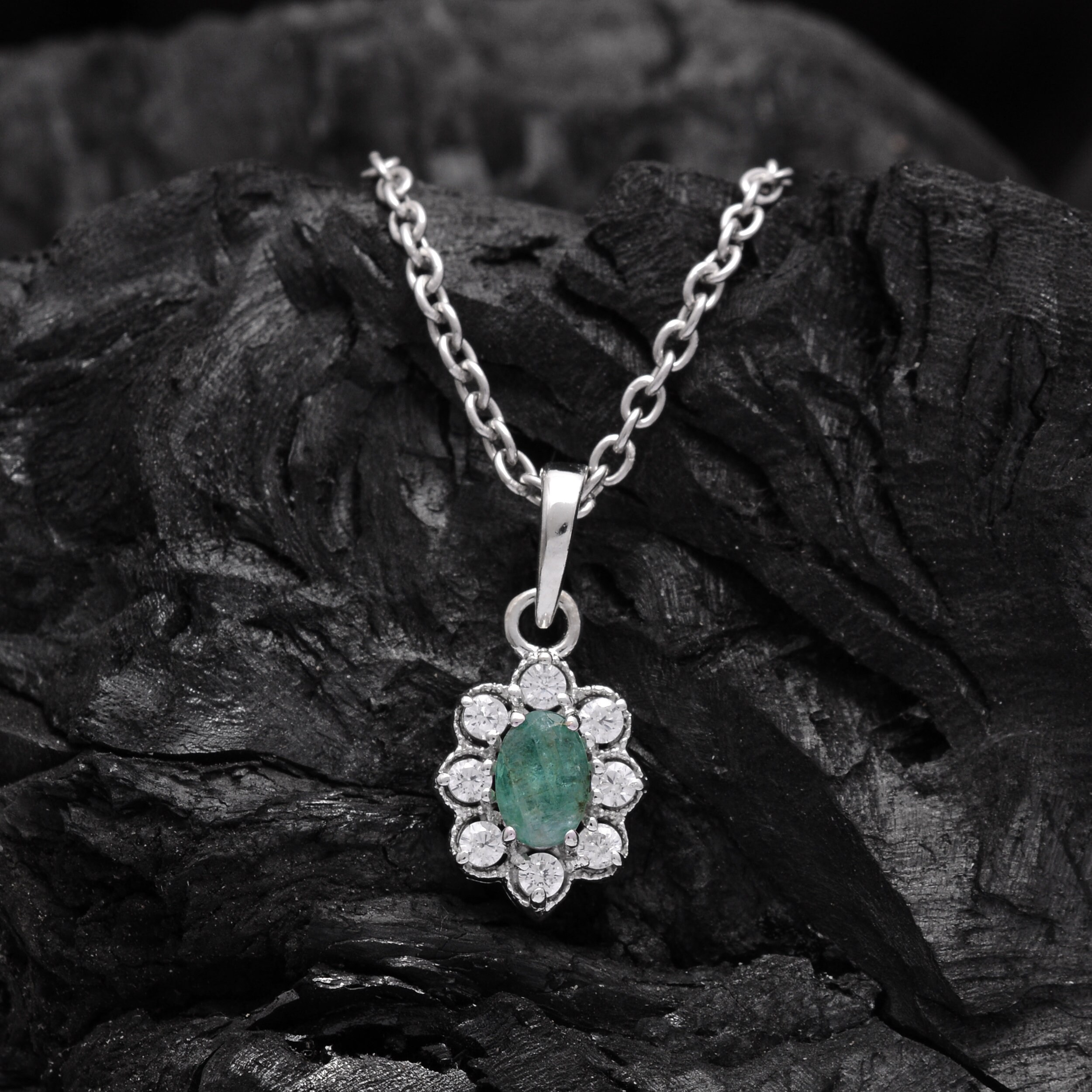 天然グリーンエメラルド 925 スターリングシルバー フラワーペンダント