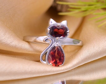 Rhodolite Garnet Cat Ring, Pear & Oval Stones Ring, 925 Sterling Silver, Handmade Dainty Gemstone Animal Jewelry, Gift for Her, Animal Ring