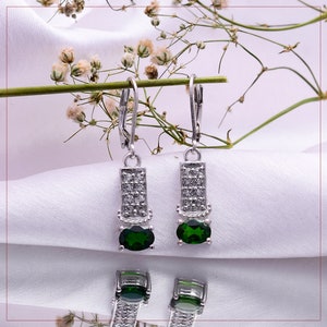 Orecchini in argento 925 in pietra preziosa diopside cromata ~ Orecchini pendenti diopside naturali AAA + ~ Regalo di anniversario per lei ~ Ganci posteriori a leva ~ SRP25