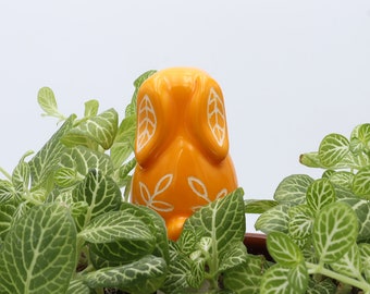 Small decorative ceramic rabbit to plant - Orange