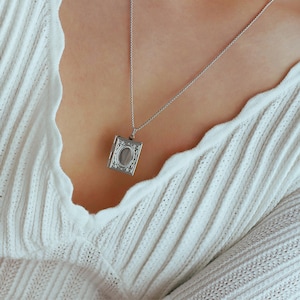 Collar con medallón de libro: estilo vintage, joyería personalizable, regalo perfecto para amantes de los libros y lectores, medallón de recuerdo, personalizado.