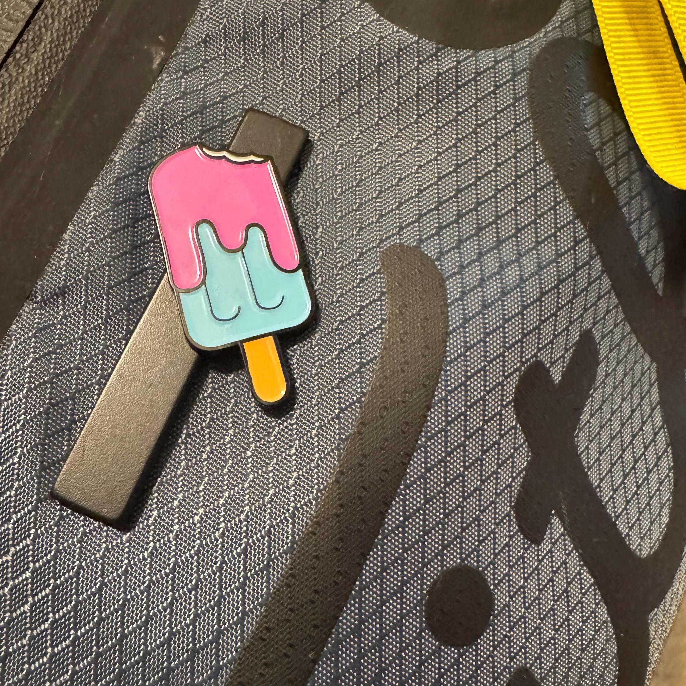 アイスキャンディー型ゴルフマーカー ピンクとグリーンのアイスキャンディー型ゴルフボールマーカー