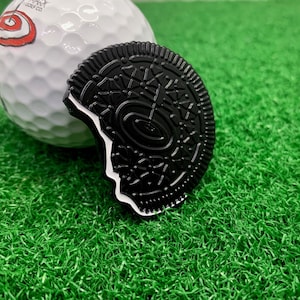 Cookie Golf Ball Marker | golf gift accessory
