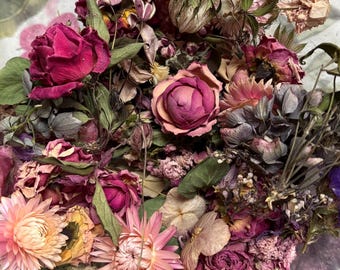 Scented Beautiful Dried Flower Potpourri with delightful Aromatic Oil Blend, UK only