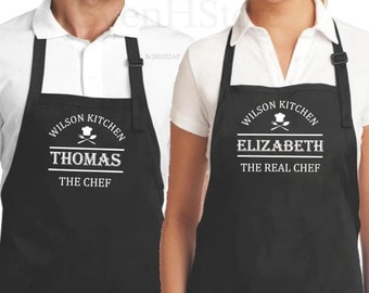 Tablier de couple personnalisé - Tablier de couple de cuisine - Cadeau de pendaison de crémaillère - Tablier de cuisine pour elle et lui - Cadeau d&#39;anniversaire de mariage - Tabliers pour jeunes mariés