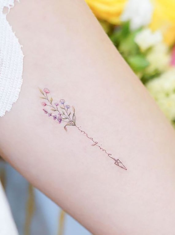 have the flowers on the side of the moon with the arrow ends as they are on  eith... - #Arrow #eith… | Arrow tattoos for women, Inspirational tattoos,  Anklet tattoos