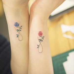 Tatuaggio temporaneo fiore infinito, tatuaggio fiore rosa, tatuaggio rosa con nome e fiore, tatuaggio finto, tatuaggio impermeabile rimovibile per donna