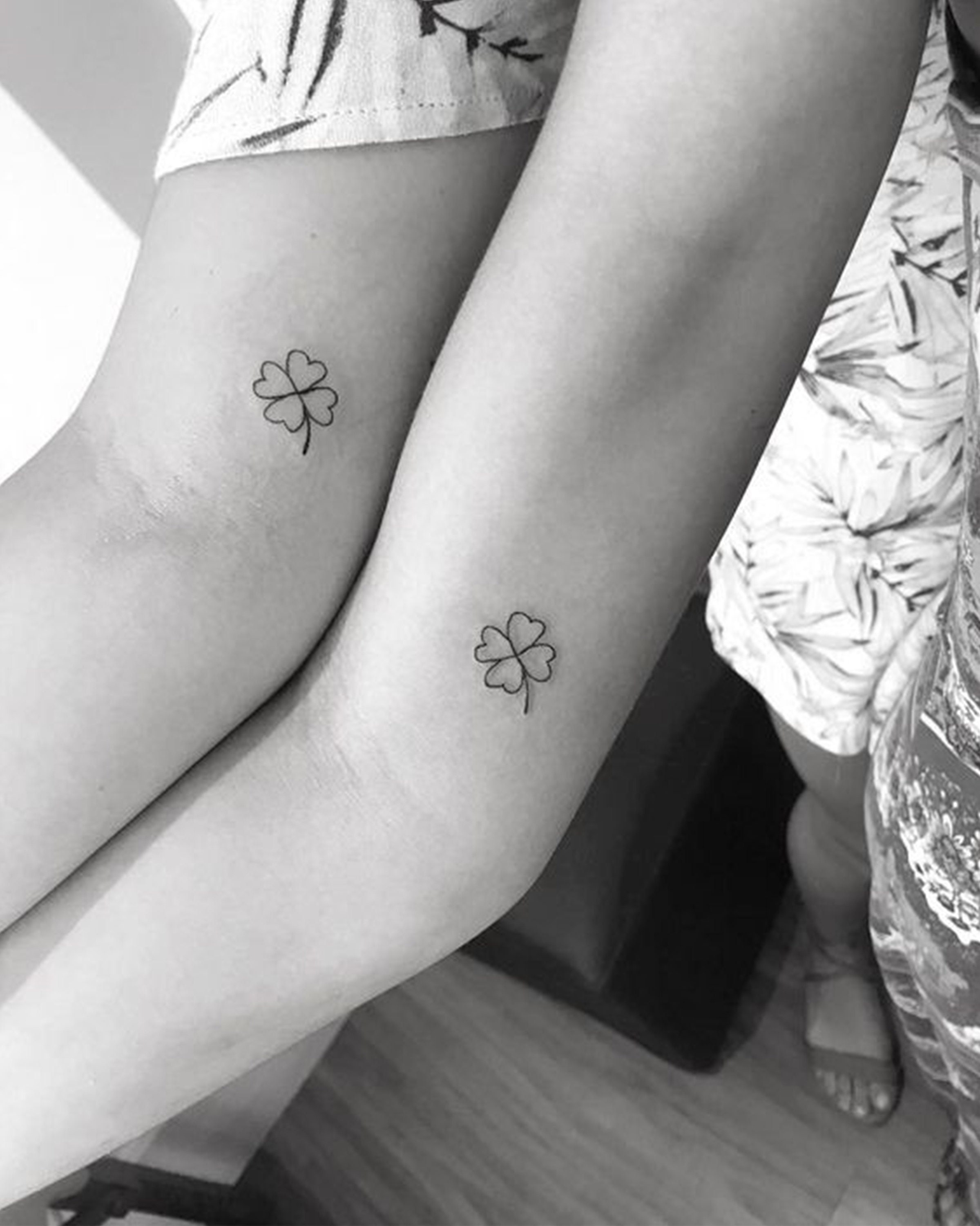 Lucky Four Leaf Clover Temporary Tattoo Minimalist Clover - Etsy Singapore Lucky Four Leaf Clover Temporary Tattoo Minimalist Clover - Etsy Singapore