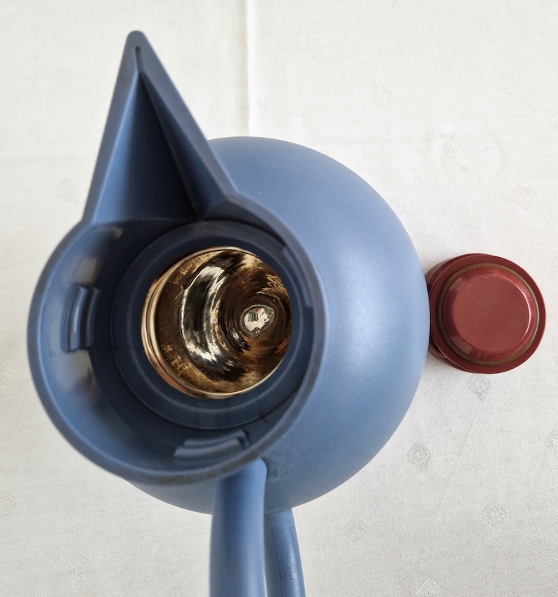 Alessi "Euclid" Thermos Flask by Michael Graves 90's. Memphis design Blue and Burgundy.  Alessi Euclid Thermoskanne von Michael Graves 90er