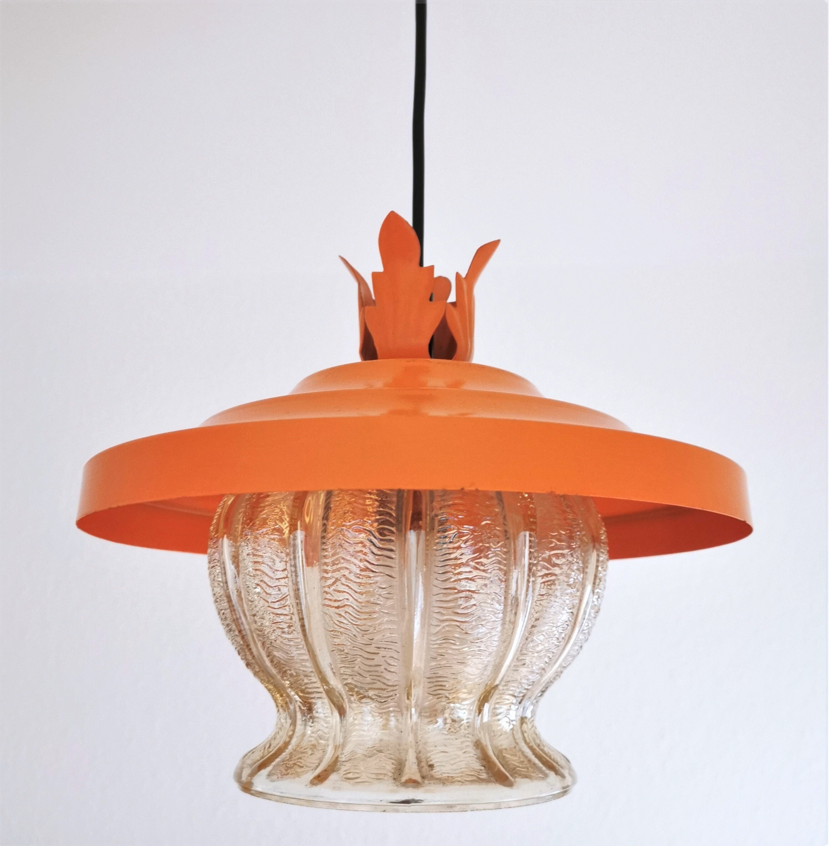 lampe à suspension orange mcm, verre fumé et métal, lampe de l'ère spatiale des années 60 70