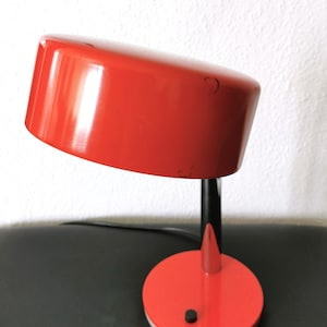 70s Postmodern Red Metal Desk Lamp: Space Age Gooseneck Lamp