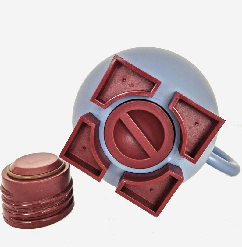 Alessi "Euclid" Thermos Flask by Michael Graves 90's. Memphis design Blue and Burgundy.  Alessi Euclid Thermoskanne von Michael Graves 90er