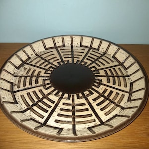 Uppsala Ekeby ceramics,  Mari Simulsson creation: large serving plate, series &quot;Labyrinth&quot;