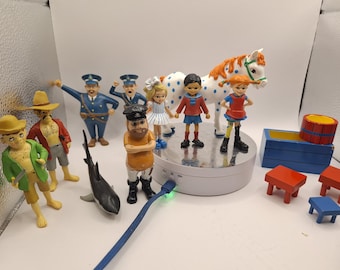 Collezione di statuette di Pippi Calzelunghe, realizzate in Svezia da Micki Ab, 17 pezzi.