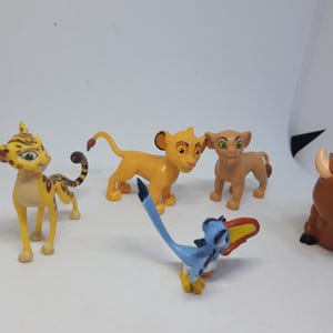 Petite collection de petites figurines Le Roi Lion