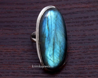 Anillo de plata de labradorita, plata de ley 925, anillo de labradorita ovalada, anillo hecho a mano, anillo de declaración, anillo de labradorita de fuego azul, regalo para ella