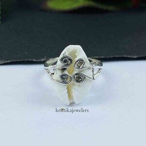 Cowrie Shell Ring, Cowrie Ring, 925 Silver Ring, Women Ring, Dainty Ring, Natural Shell Ring, Gemstone Ring, Statement Ring, Cowrie Jewelry