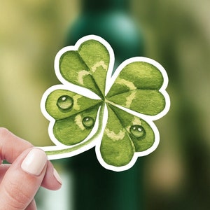 Adesivo de trevo de quatro folhas em aquarela, decalque realista de folhas da sorte, adesivo de vinil à prova d'água para dia de São Patrício Shamrock para garrafa de água de laptop