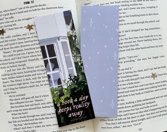 Un libro al día aleja la realidad, marcapáginas ilustrado sobre lectura / regalos para amantes de los libros, regalos para lectores, regalo para ratones de biblioteca, booktok, regalo para clubes de lectura