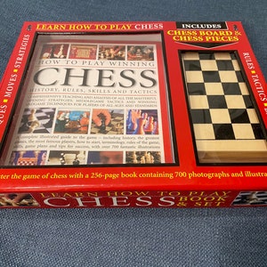 Learn How to Play Chess Book & Chess Set - Mini Chess Board & Chess Pieces  NEW