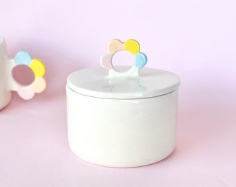 Unique Handmade Ceramic pot - Ceramic trinket box - Handmade Storage Pot -  Minimalist home decor