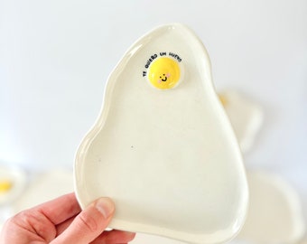 Piatto di uova fritte Te Quiero un Huevo - Piatto in ceramica fatto a mano Sunny side up - Piatto da colazione Piatto in ceramica dipinto a mano - Piatto carino fatto a mano