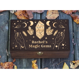 Boîte en cristal gravée personnalisée, Rangement en cristal, Cadeau sorcière, Organiseur de gemmes magiques, Boîte pour cartes de tarot, Boîte en bois personnalisée, Cadeau ésotérique
