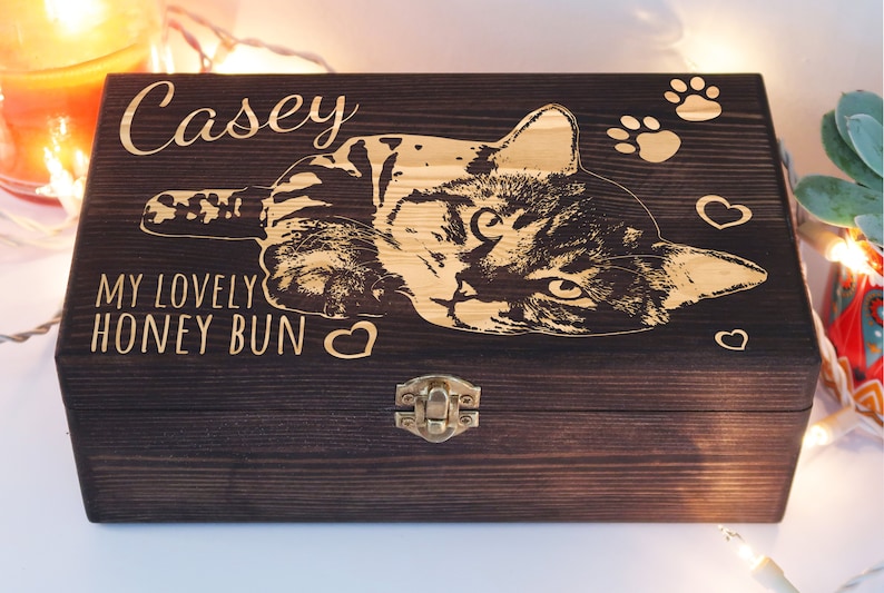 Personalized Engraved Pet Portrait Box, Wood Memory Box, Custom Photo Box, Cats Lover Gift, Pet Memorial Box, Wooden Box, Keepsake Box image 2
