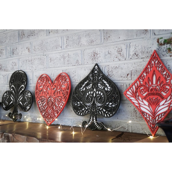 Letrero de madera con palos de cartas, juego de 4 piezas de picas, diamantes y tréboles, arte de ases completos, regalo para gamers, arte mural de póker, sala de juegos, arte de naipes