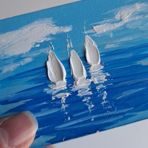 Mini SAILBOATS Pintura Impasto, Pequeno Cartão de Arte Original 3,5"x2,5" por Ira Gorky, Pintura de Casa de Boneca Minúscula, Peça ATC Colecionável