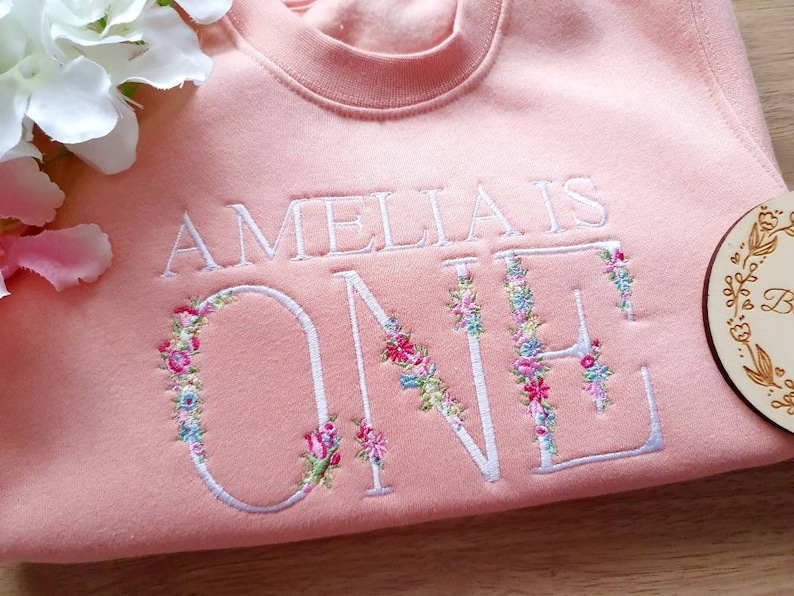 Personalised Kids Sweatshirt, Embroidered Baby Sweater, I Am One Outfit, Birthday jumper, Baby Girl Birthday Gift image 1