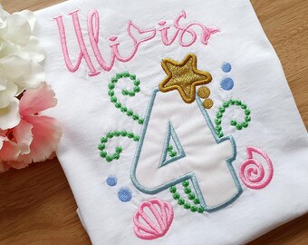 Gepersonaliseerd Under the Sea-verjaardagssweater | Verjaardagsoutfit zeemeermin | Geborduurde naam en leeftijd | Top eerste verjaardag, zeethema verjaardag