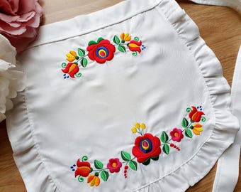 Personalised Kids Apron – Hungarian Kalocsai Folk Embroidery | Traditional Floral Embroidered Apron for School, Nursery or Culture Day
