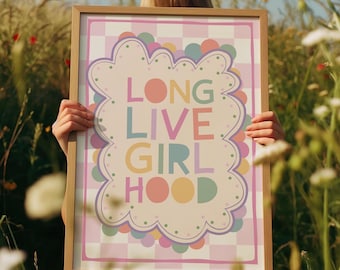 Lámina "Long Live Girlhood", láminas para dormitorios de niñas, láminas para guarderías de niñas, colores pastel, láminas de arcoíris, láminas motivacionales, arte mural para niñas