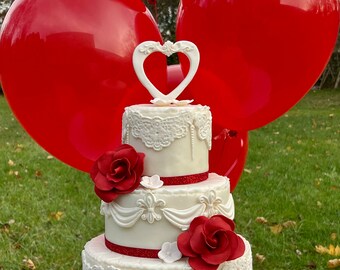 Beautiful Edible Valentines Day Roses and Heart
