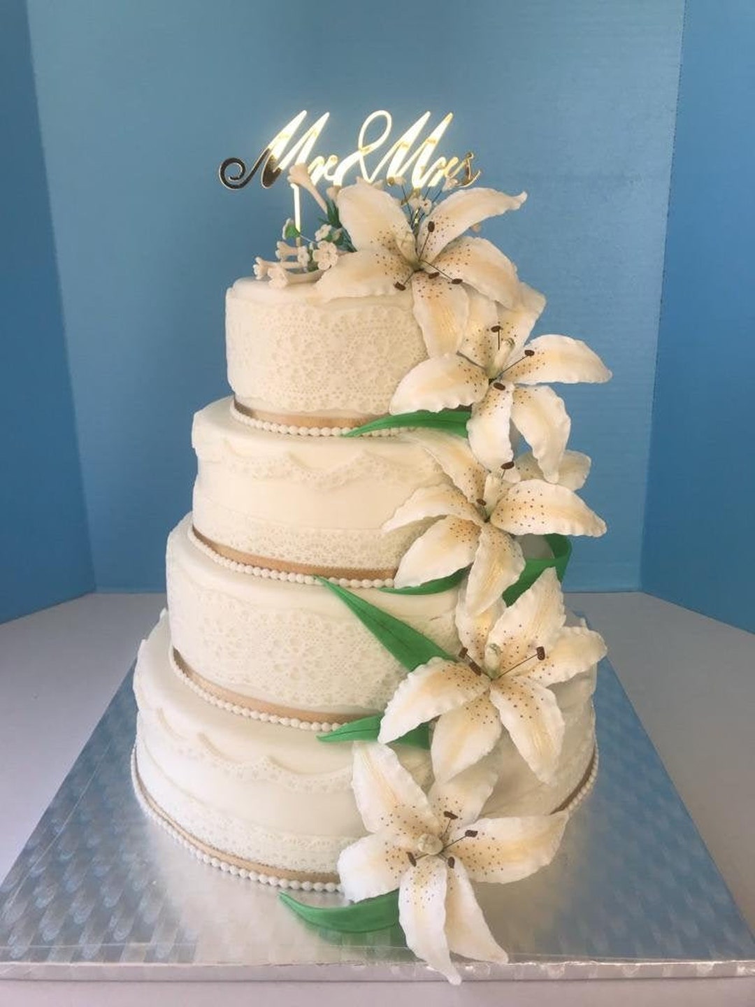 Lovely Edible Sugar Paste Lilies Etsy