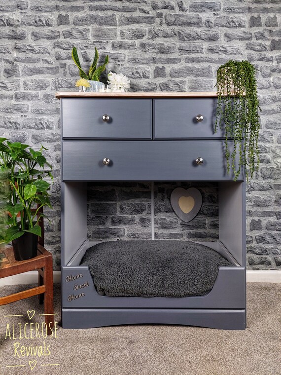 Bespoke top cat beds