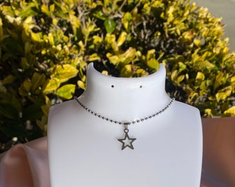 minimal stainless steel star necklace!