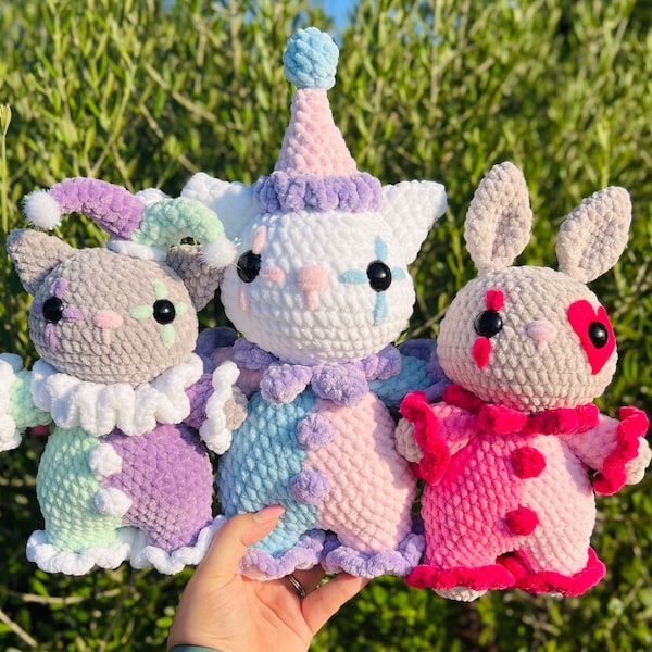 Crochet jester kitty and bunny pattern. Crochet jester bunny. Crochet jester cat.
