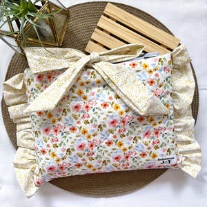 Lily Bow Floral Quilted Bible Sleeve with Bow, Christian Gift