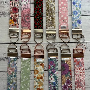 Bracelets porte-clés floraux - 17 options