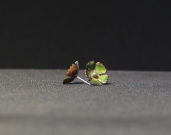 Flower earrings -light green Cloisonné