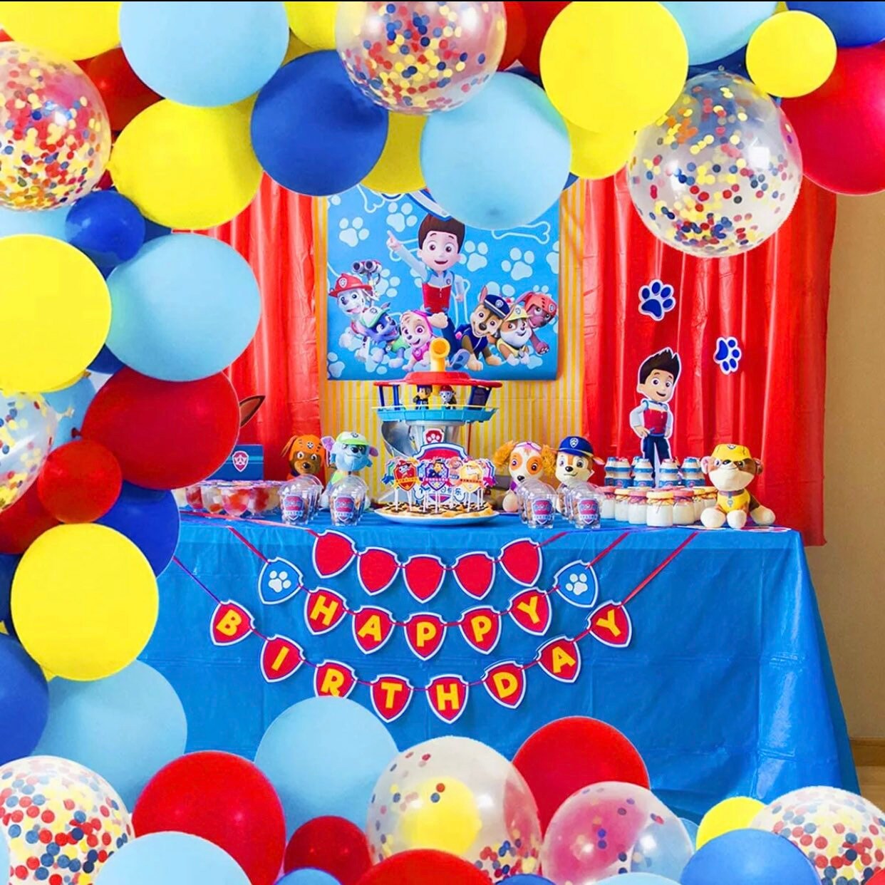 137pcs Kit de guirlandes de ballons rouges bleu jaune vert noir avec des ballons en étoile pour anniversaire, carnaval, jeu vidéo Super Balloons Arch - France