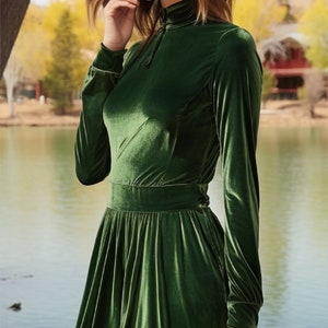 Elegant High Neck Velvet Dress Modern Twist on Classic Sophistication Tailor to Your Style Style 3