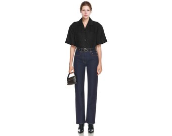 Camicia in lino nero con bottoni – Top a maniche corte con colletto e tasche sul petto, abbigliamento estivo leggero in lino / SKU.25T22T4P