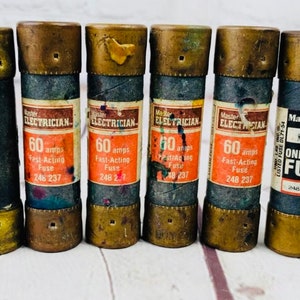 6 Vintage Used MASTER ELECTRICIAN 248237 FAST Acting Fuses 60 Amp 250 Volts Usa