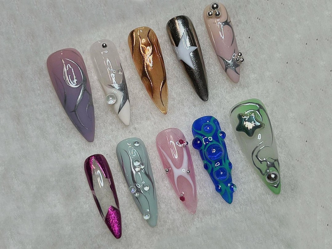 Y2K Nails Stand Out With Mirror Finish and Vibrant Colors 3D Gel Press ...