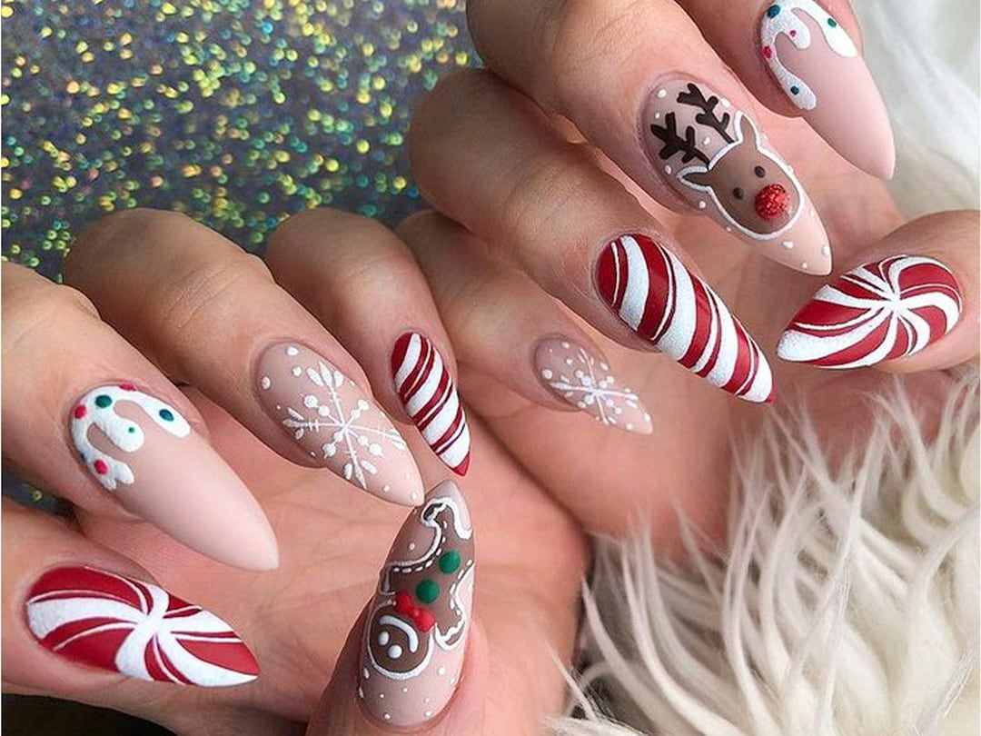 Christmas Nail Set Press on Nail Set With Brown Bear and Snowflake