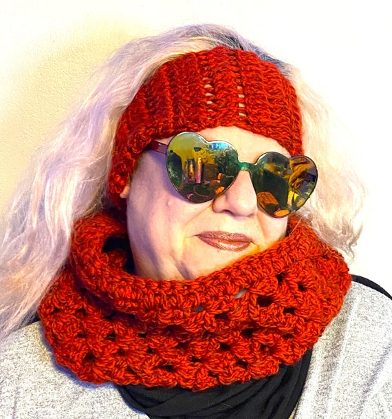 Hand Crocheted Chunky Warm Headband Earwarmer and Matching Cowl Set,  Crochet Winter Set For Her, Red Headband and Cowl Set, Winter Accessory